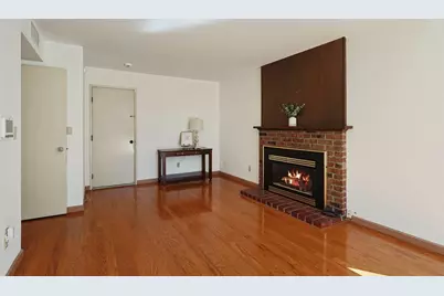 9470 Mira Del Rio Drive, Sacramento, CA 95827 - Photo 12