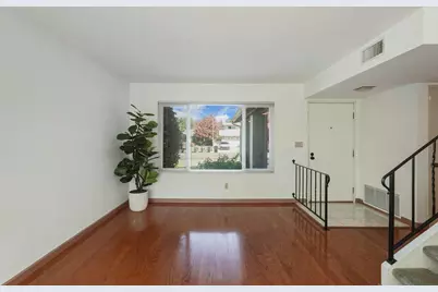 9470 Mira Del Rio Drive, Sacramento, CA 95827 - Photo 8