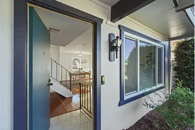 9470 Mira Del Rio Drive, Sacramento, CA 95827 - Photo 6