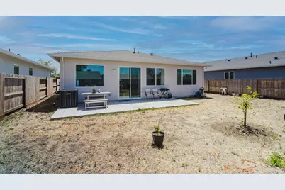 8629 McCloud River Way, Sacramento, CA 95828 - Photo 8