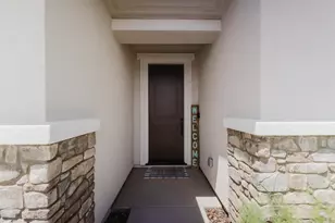 8629 McCloud River Wy, Sacramento, CA 95828 - Photo 6