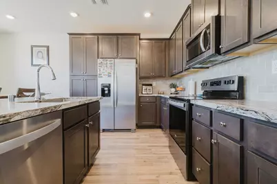 8629 McCloud River Way, Sacramento, CA 95828 - Photo 16