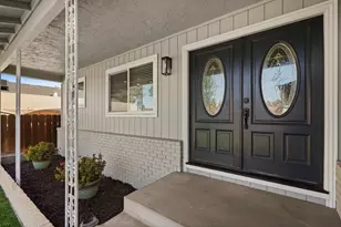 864 Siskiyou Ln, Manteca, CA 95336 - Photo 6
