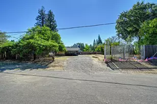 6405 Palm Dr, Carmichael, CA 95608 - Photo 12