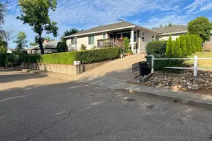 215 E Sierra View Dr, Jackson, CA 95642 - Photo 1