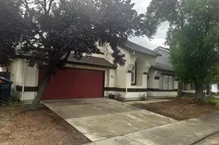 8541 Brisenbourg Way, Antelope, CA 95843 - Photo 2