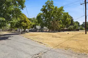 1933 Los Robles Blvd, Sacramento, CA 95838 - Photo 2