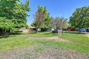 9271 Elk Grove Blvd, Elk Grove, CA 95624 - Photo 52