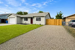 4372 Evelyn Dr, Olivehurst, CA 95961 - Photo 2