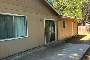 37398 Cypress Ave, Burney, CA 96013 - Photo 4