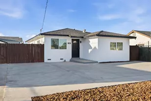 7607 Elder Creek Rd, Sacramento, CA 95824 - Photo 2