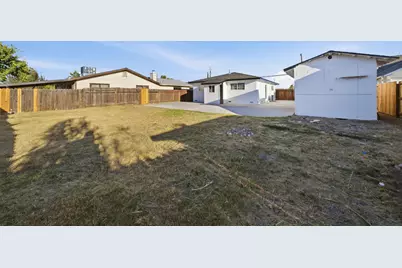 7607 Elder Creek Road, Sacramento, CA 95824 - Photo 32