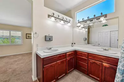 8834 Breaker Point Court, Elk Grove, CA 95758 - Photo 32