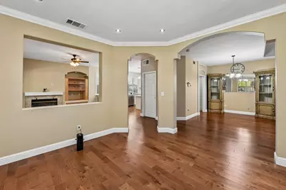 8834 Breaker Point Court, Elk Grove, CA 95758 - Photo 14