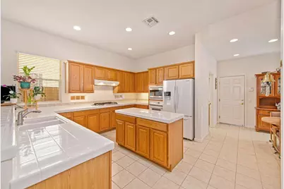 10040 Prairie Dunes Way, Sacramento, CA 95829 - Photo 26