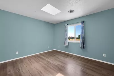 2137 Holcomb Avenue, Yuba City, CA 95993 - Photo 18