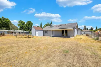 2137 Holcomb Avenue, Yuba City, CA 95993 - Photo 30