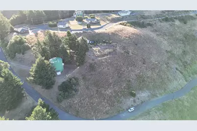 100 Beaver Court, Whitethorn, CA 95589 - Photo 2