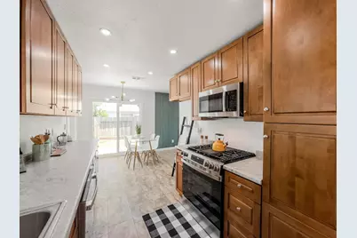 8786 Elk Way, Elk Grove, CA 95624 - Photo 4