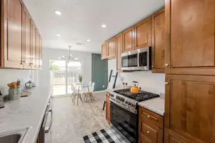 8786 Elk Way, Elk Grove, CA 95624 - Photo 4