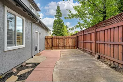 121 Buckingham Way, Folsom, CA 95630 - Photo 48