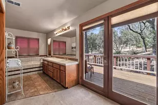 629 Tanbark Oak Ct, El Dorado Hills, CA 95762 - Photo 22