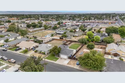 455 N Lincoln Avenue, Manteca, CA 95336 - Photo 28