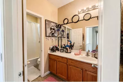 9531 Hollow Creek Way, Elk Grove, CA 95624 - Photo 40
