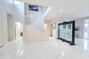 9531 Hollow Creek Way, Elk Grove, CA 95624 - Photo 4