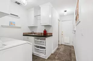 854 Piccadilly Cir, Sacramento, CA 95864 - Photo 30