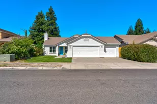 4611 Glimmer Ln, Turlock, CA 95382 - Photo 4