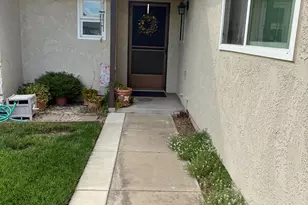 1212 Cindy Ct, Oakdale, CA 95361 - Photo 2