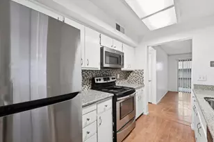 100 Del Verde Cir, Sacramento, CA 95833 - Photo 12