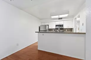 100 Del Verde Cir, Sacramento, CA 95833 - Photo 8
