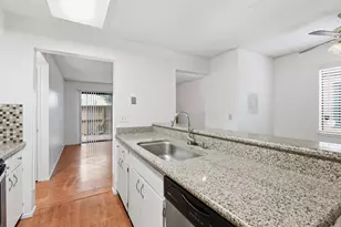 100 Del Verde Cir, Sacramento, CA 95833 - Photo 6