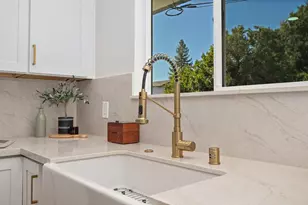 2001 Maryal Dr, Sacramento, CA 95864 - Photo 30