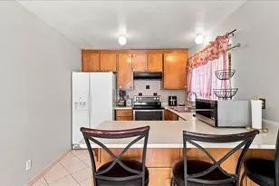 8790 Fox Creek Dr, Stockton, CA 95210 - Photo 10