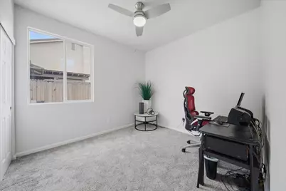 8824 Boysenberry Way, Elk Grove, CA 95624 - Photo 18