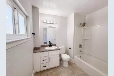 1860 W Willow Street, Stockton, CA 95203 - Photo 22