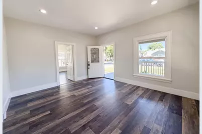 1860 W Willow Street, Stockton, CA 95203 - Photo 10