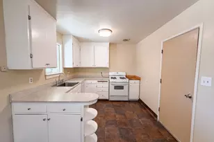 918 Harrison Ave, Lincoln, CA 95648 - Photo 2
