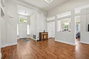 3609 Grimshaw Way, Elk Grove, CA 95758 - Photo 2
