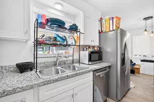 8008 32nd Ave, Sacramento, CA 95824 - Photo 4