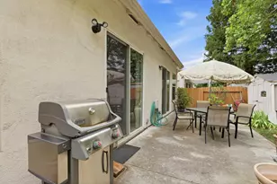 11 Eastham Ct, Sacramento, CA 95833 - Photo 34