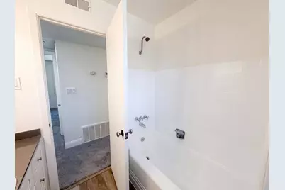 4601 Summit Way, Sacramento, CA 95820 - Photo 18