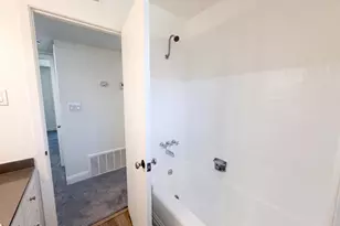 4601 Summit Way, Sacramento, CA 95820 - Photo 18
