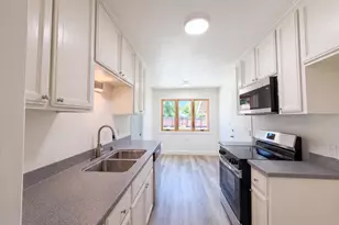 4601 Summit Way, Sacramento, CA 95820 - Photo 2