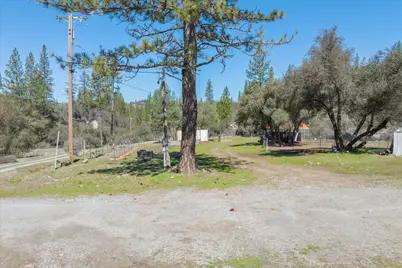 5921 Triple Oaks Drive, Mountain Ranch, CA 95246 - Photo 28