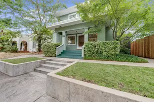 1552 34th St, Sacramento, CA 95816 - Photo 2