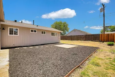 2702 Meadowvale Avenue, Sacramento, CA 95822 - Photo 32